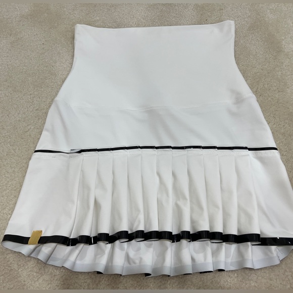 MONREAL TENNIS SKIRTS- like new condition - Picture 5 of 10